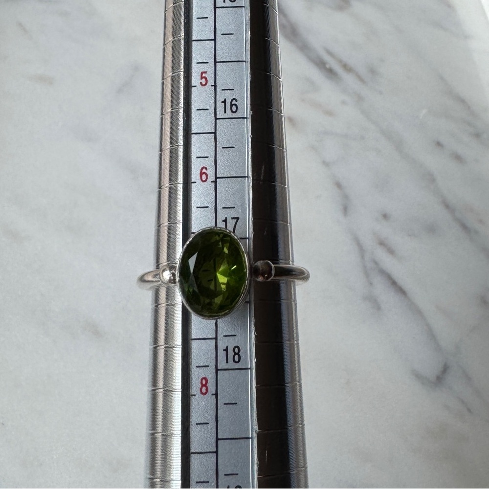 NWOT Sundance Jewel Ring, Peridot, Sterling Silver - Picture 5 of 6